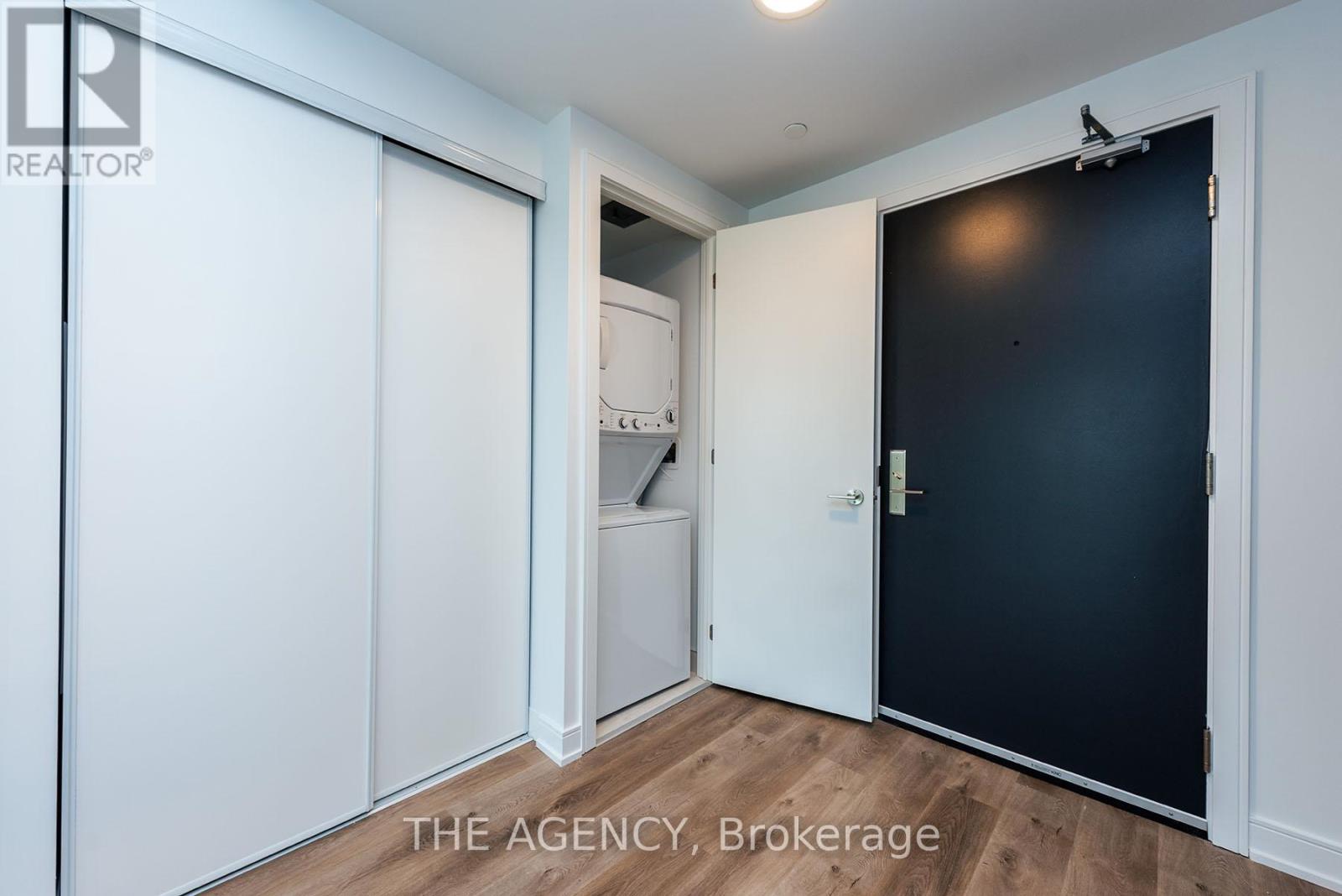 522 - 3009 Novar Road, Mississauga, Ontario  L5B 1H7 - Photo 5 - W12332178