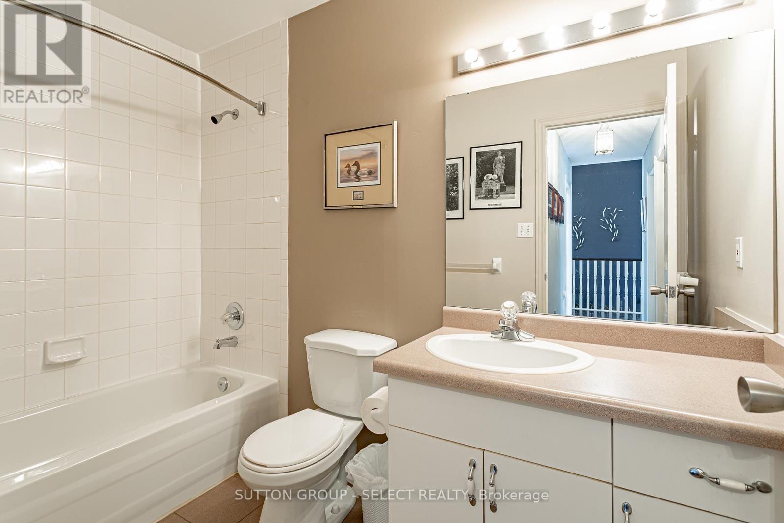 13 - 627 Wharncliffe Road S, London South, Ontario  N6J 2N7 - Photo 16 - X12332198