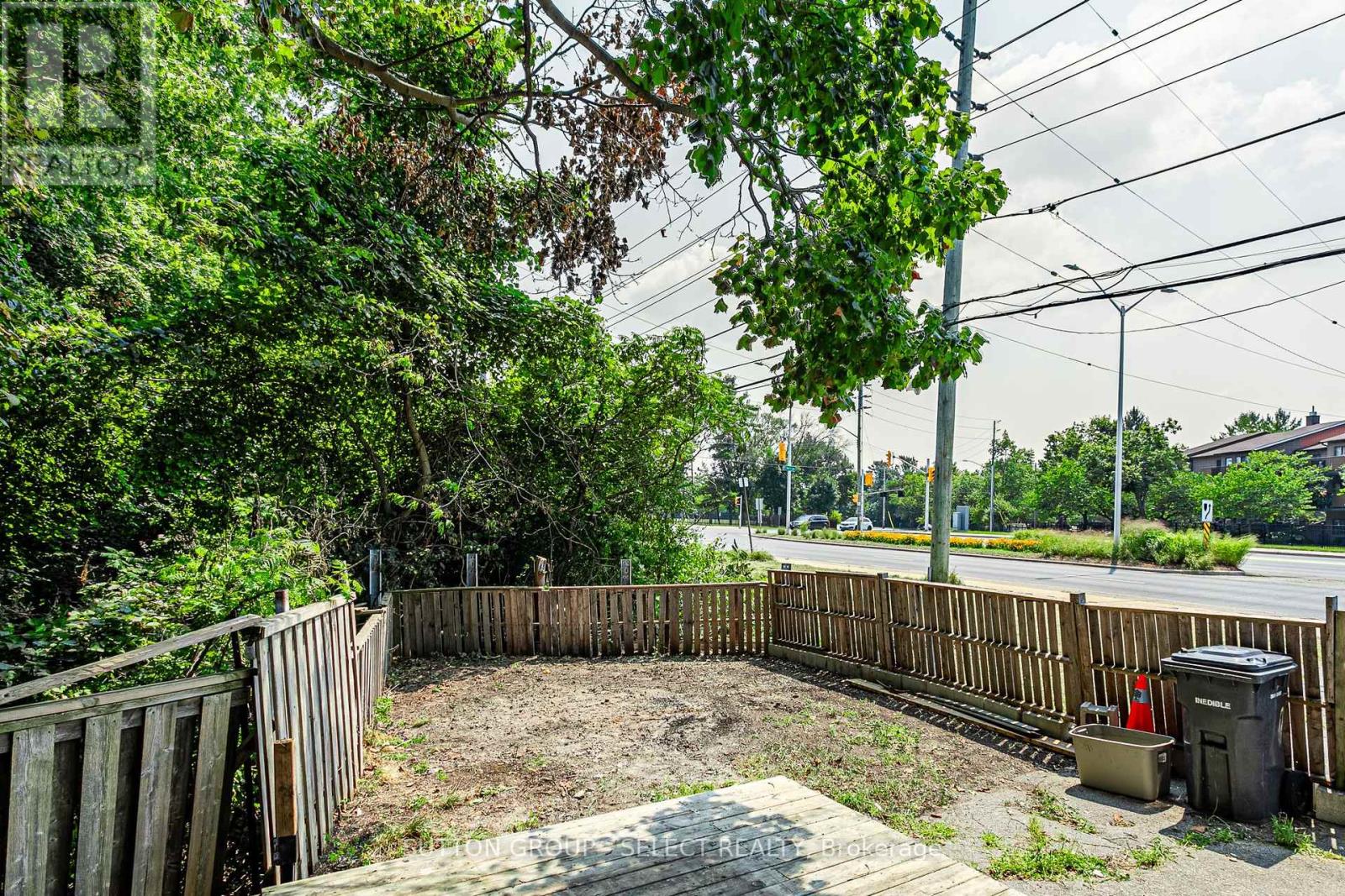 1064 Western Road, London North, Ontario  N6G 1G4 - Photo 22 - X12332199