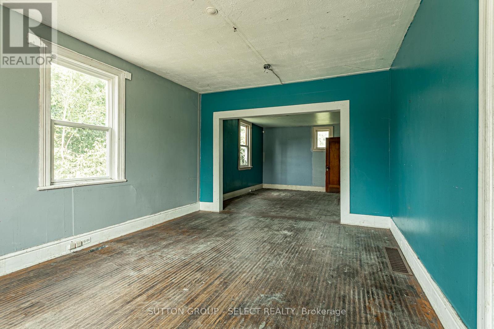 1064 Western Road, London North, Ontario  N6G 1G4 - Photo 6 - X12332199