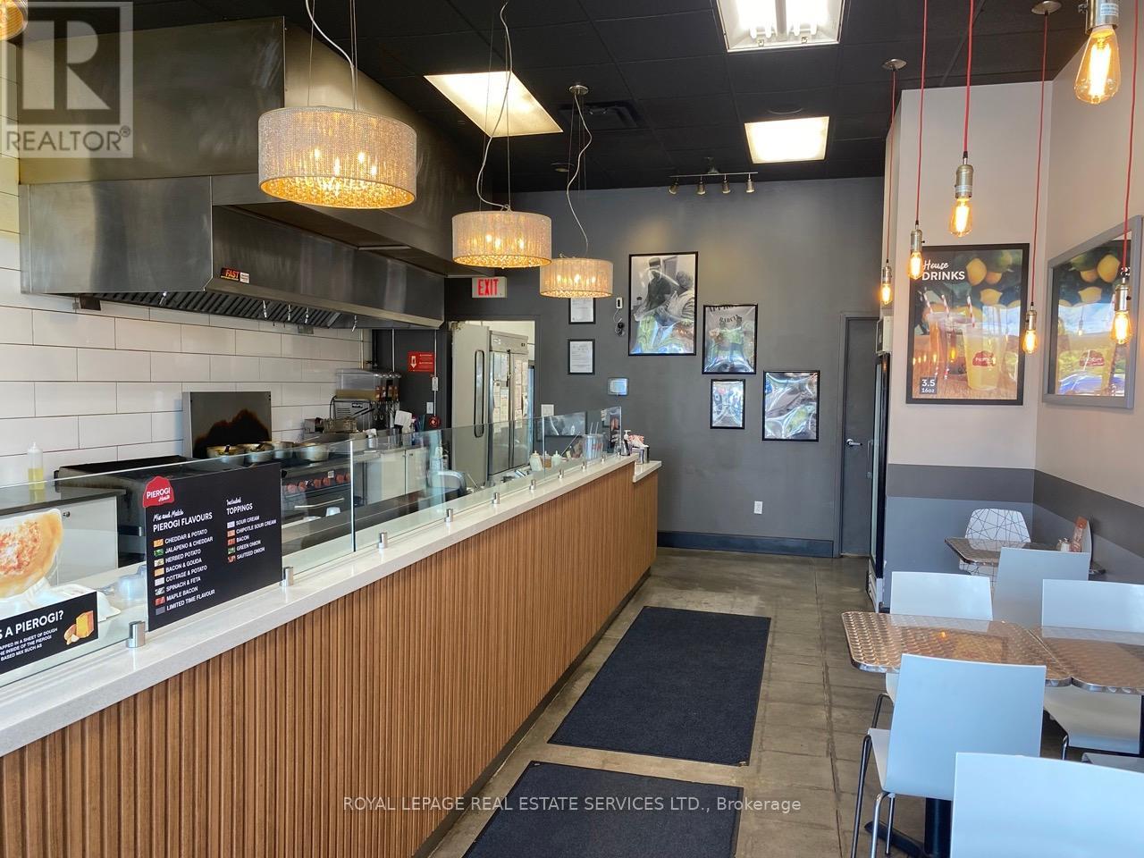 4336 King Street E, Kitchener, Ontario  N2P 3W6 - Photo 6 - X12332183