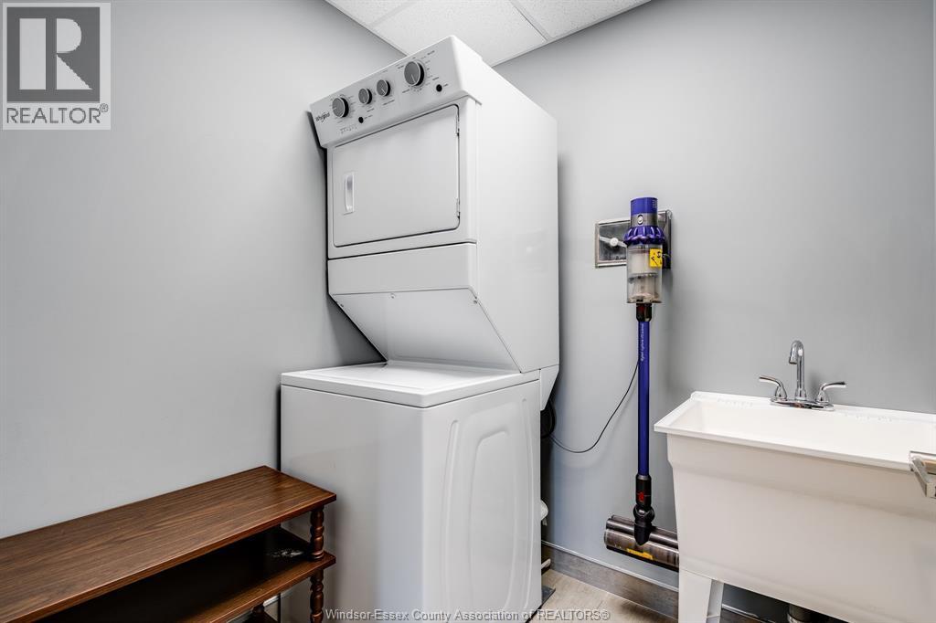 Property at 6 Park STREET Unit# 301 image 4