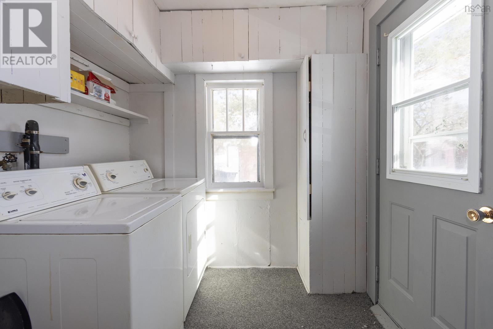 90 Mcfarlane Street, Springhill, Nova Scotia  B0M 1X0 - Photo 10 - 202520034