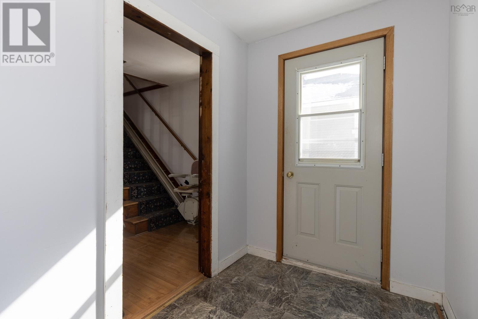 90 Mcfarlane Street, Springhill, Nova Scotia  B0M 1X0 - Photo 21 - 202520034