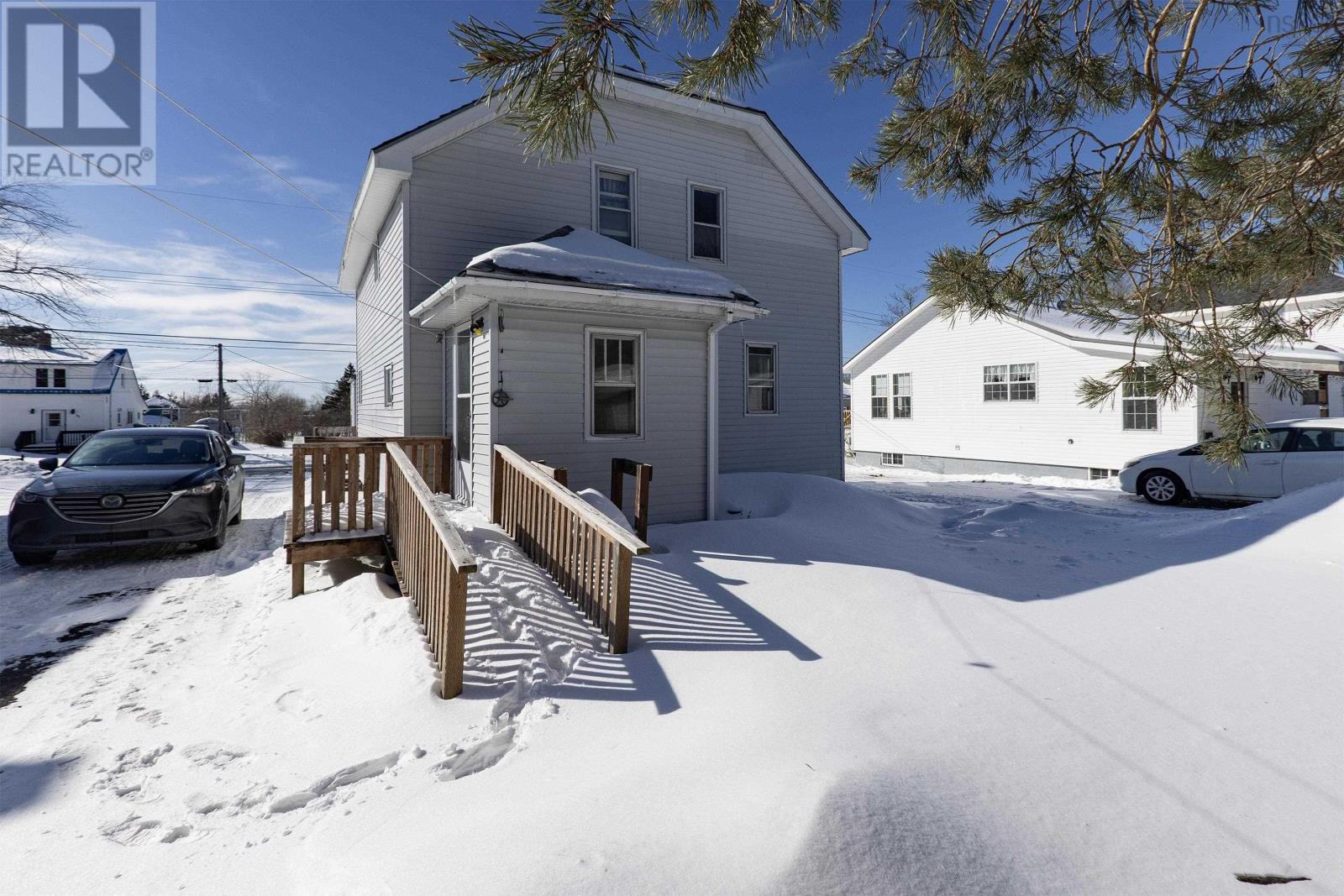 90 Mcfarlane Street, Springhill, Nova Scotia  B0M 1X0 - Photo 35 - 202520034