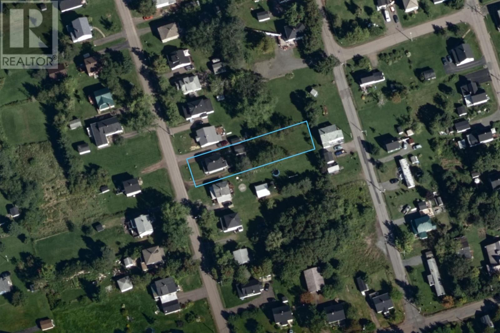 90 Mcfarlane Street, Springhill, Nova Scotia  B0M 1X0 - Photo 4 - 202520034
