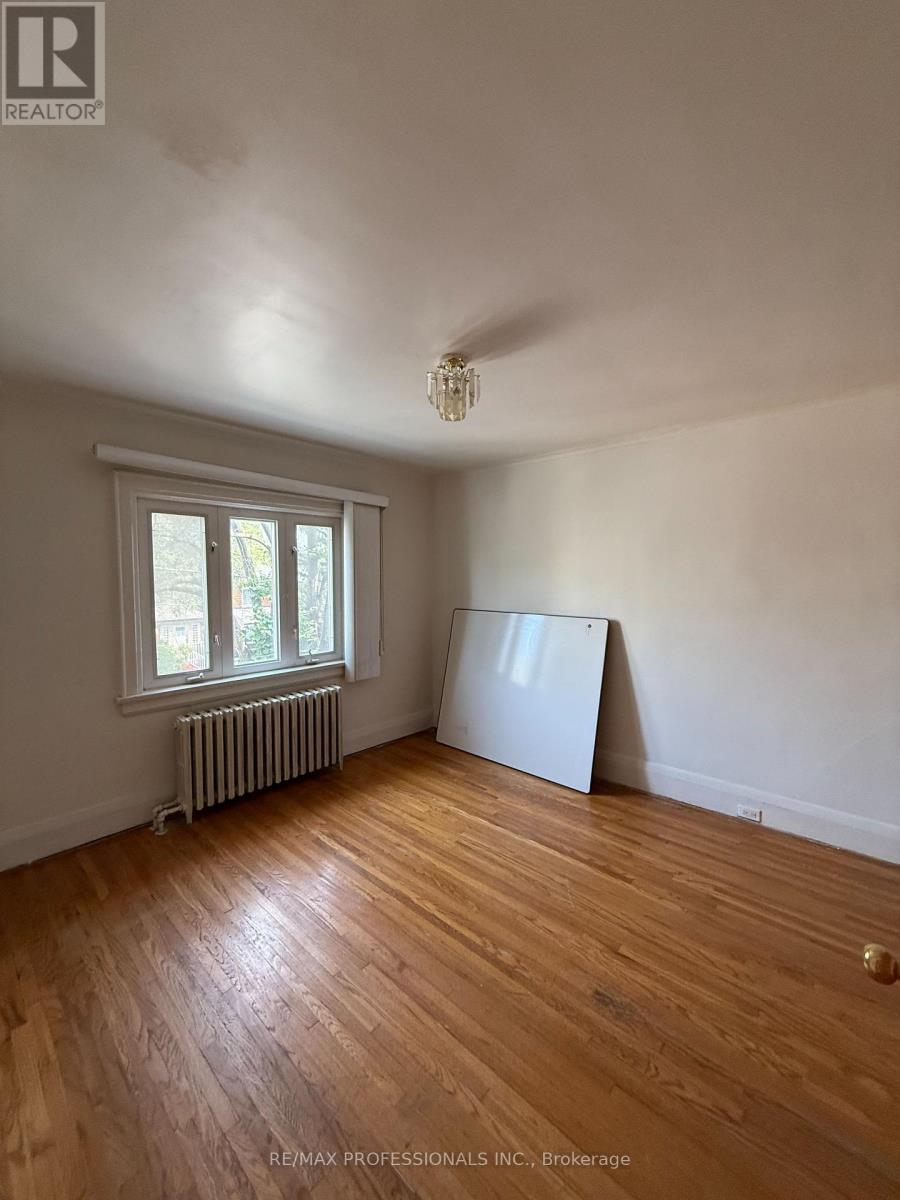 560 Atlas Avenue, Toronto, Ontario  M6C 3R4 - Photo 21 - C12326132