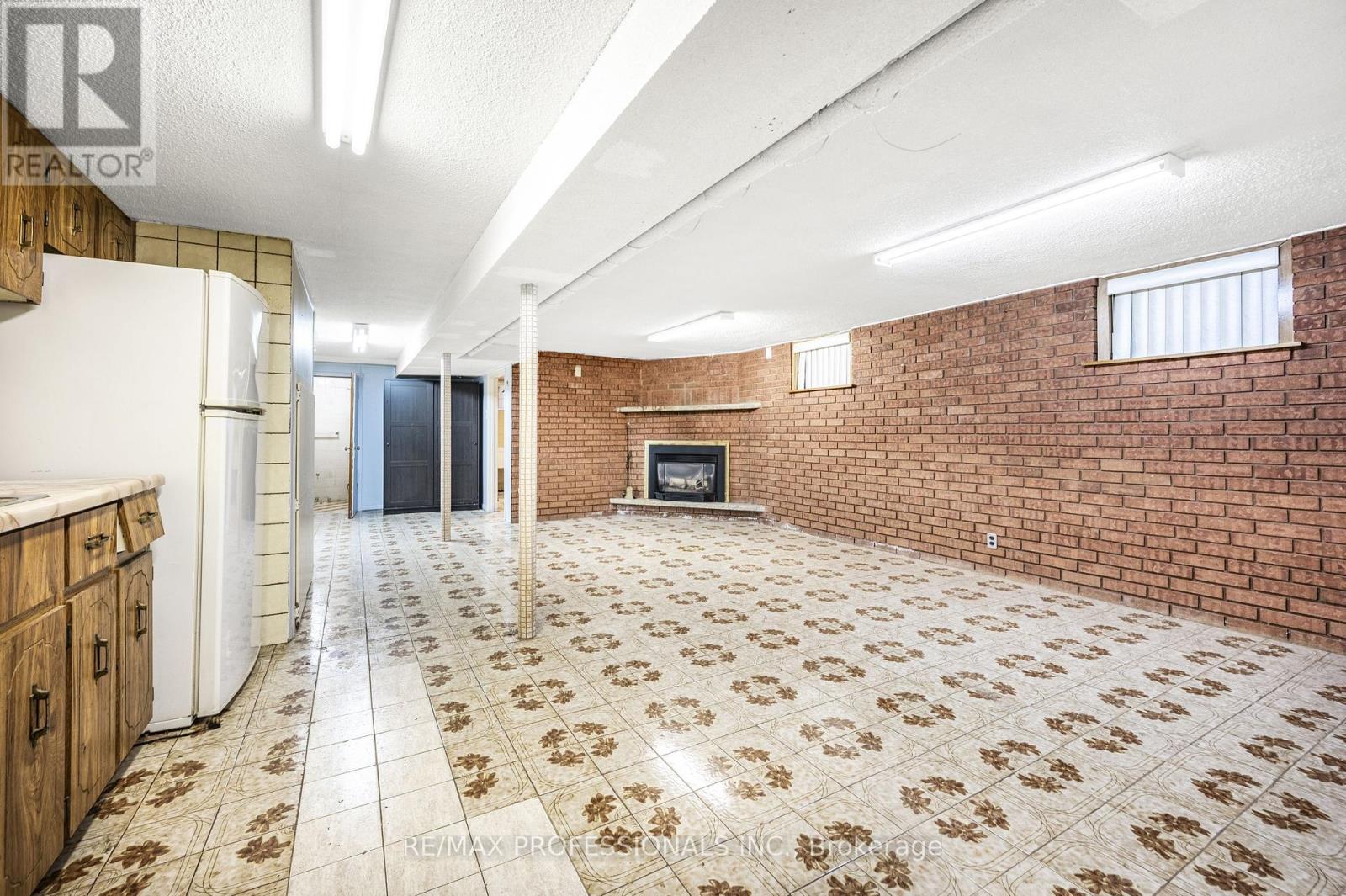 560 Atlas Avenue, Toronto, Ontario  M6C 3R4 - Photo 28 - C12326132
