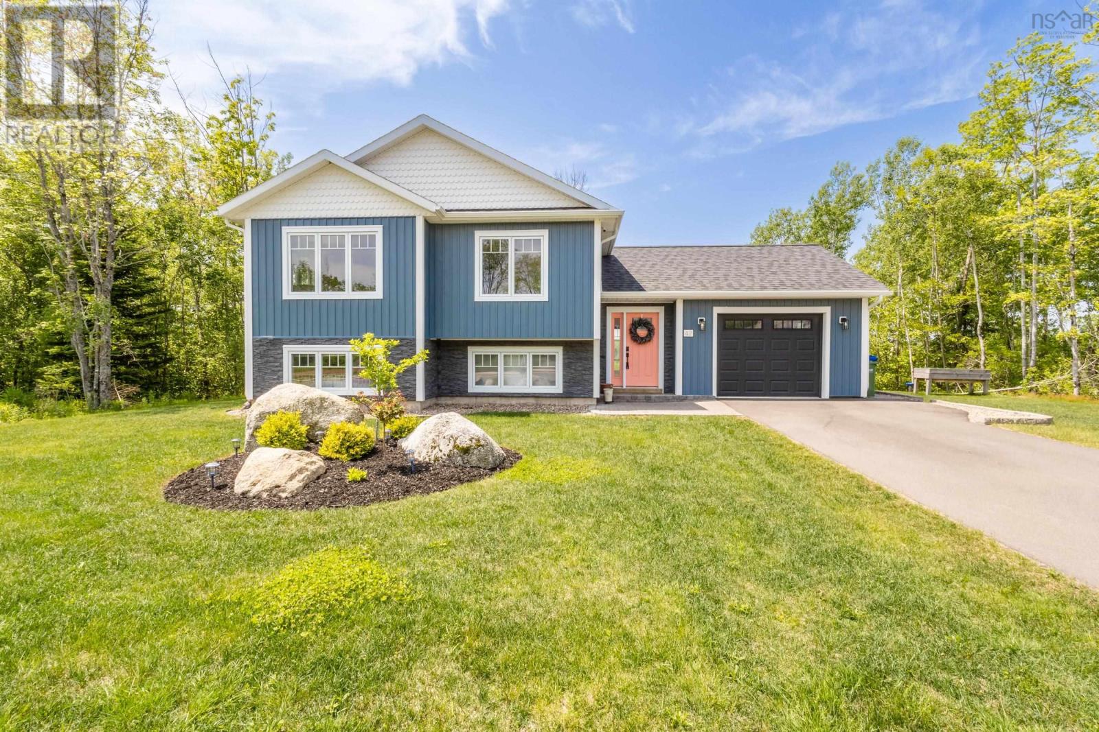 42 Macintosh Street, Berwick, Nova Scotia  B0P 1E0 - Photo 1 - 202507247