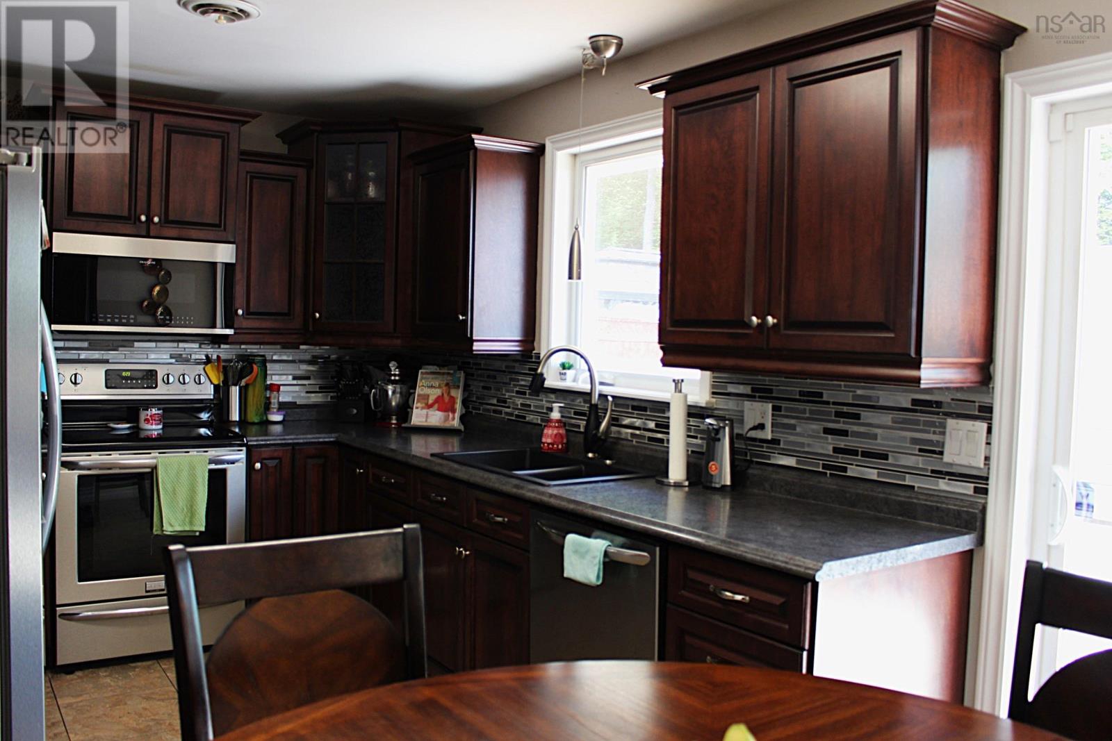 85 Sycamore Lane, Lower Sackville, Nova Scotia  B4C 1E8 - Photo 9 - 202515911