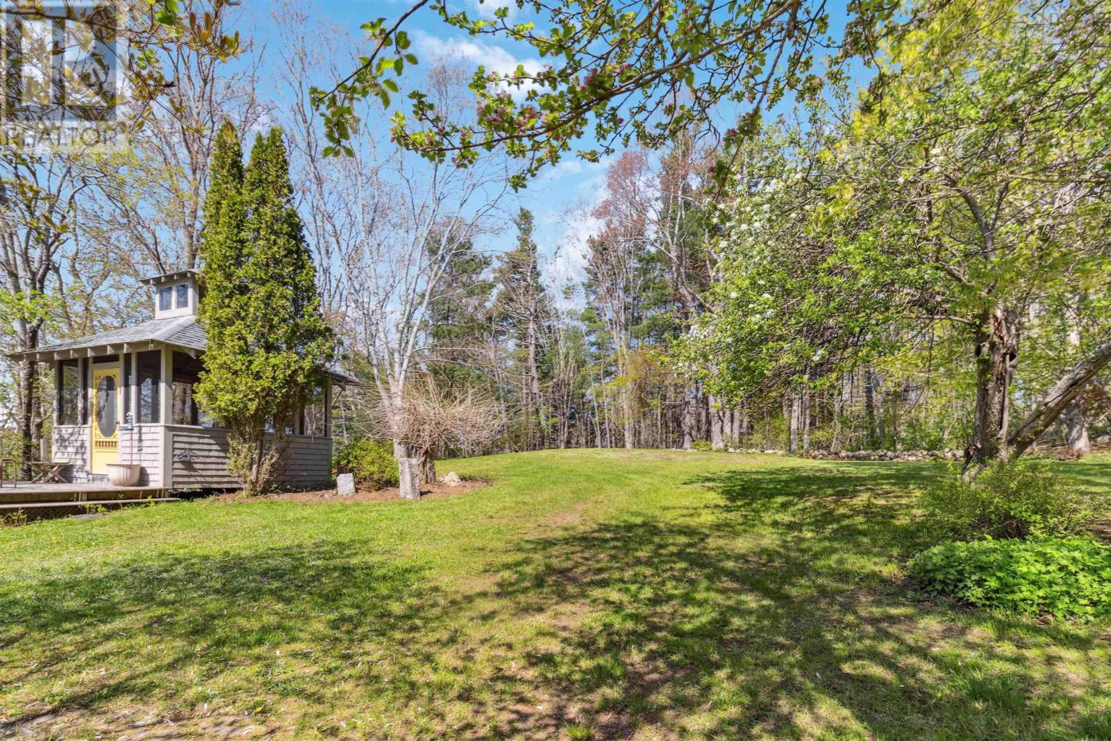 811 Lahave Street, Bridgewater, Nova Scotia  B4V 2V2 - Photo 41 - 202511244