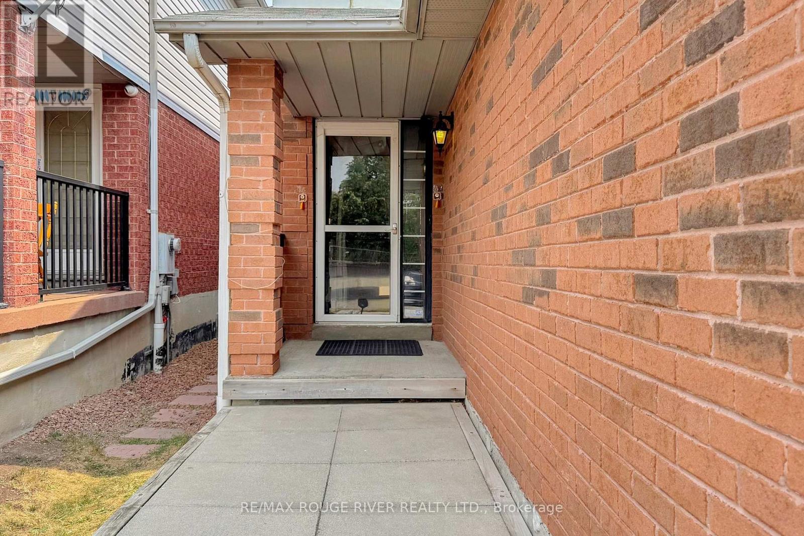 138 Andona Crescent, Toronto, Ontario  M1C 5A1 - Photo 2 - E12332218