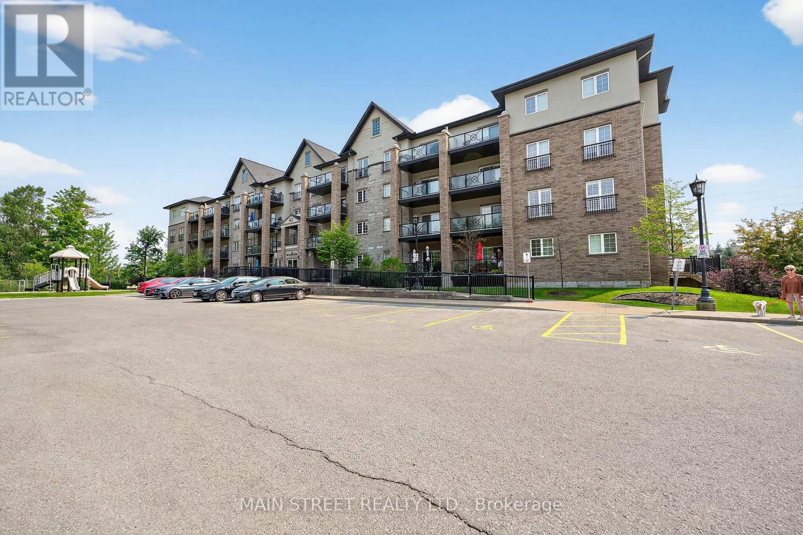 Property at 303 - 40 FERNDALE DRIVE S image 2