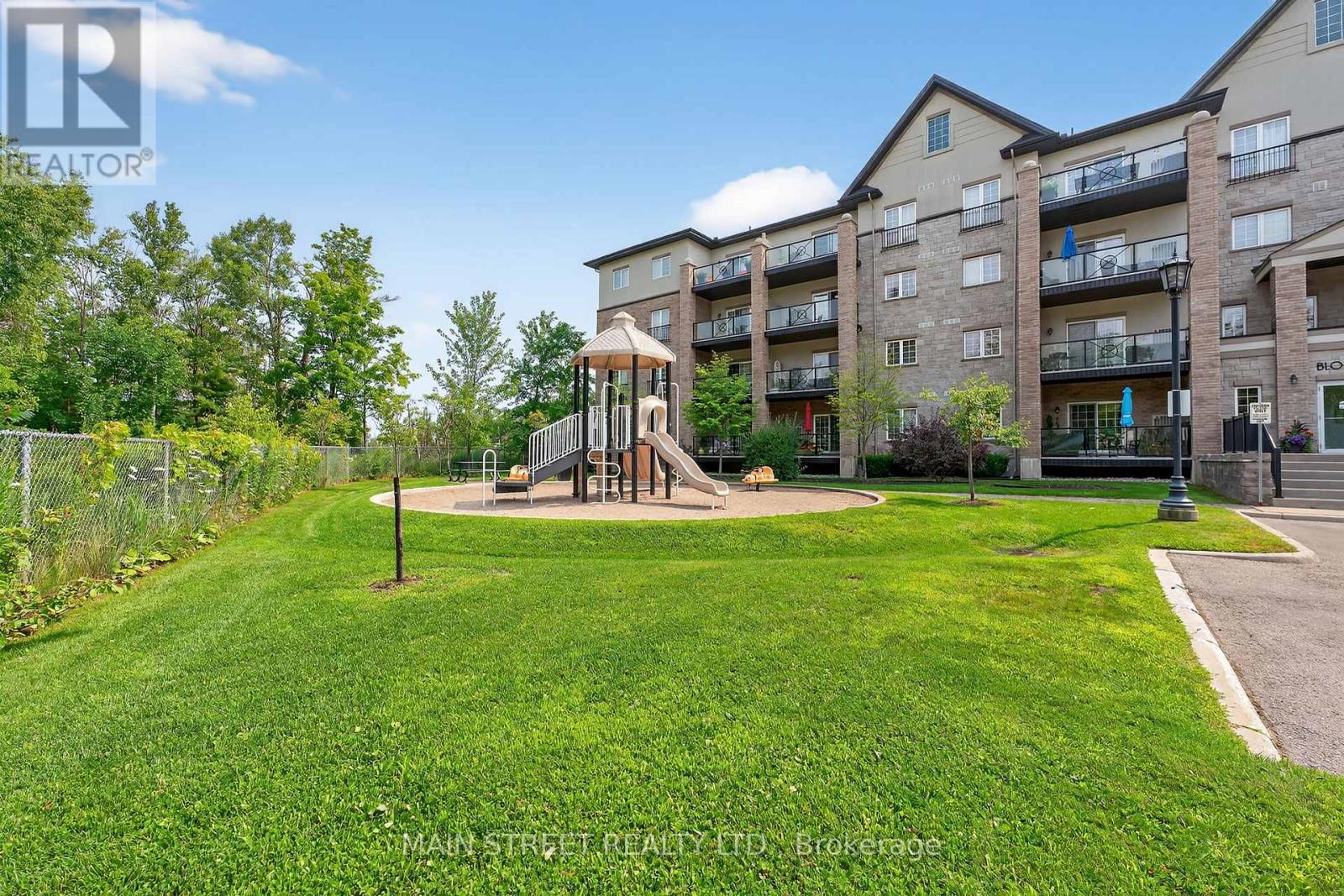 Property at 303 - 40 FERNDALE DRIVE S image 3