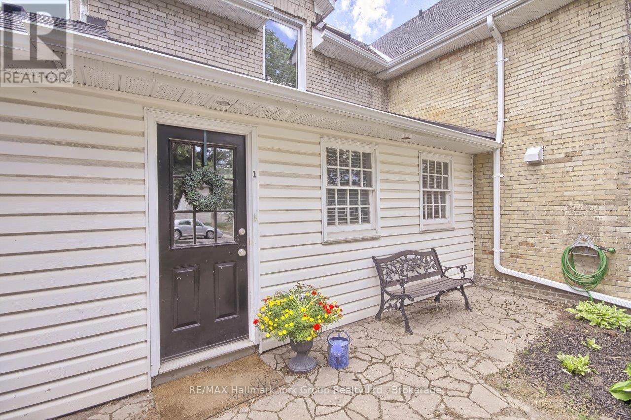 394 Eagle Street, Newmarket, Ontario  L3Y 1K4 - Photo 7 - N12332290