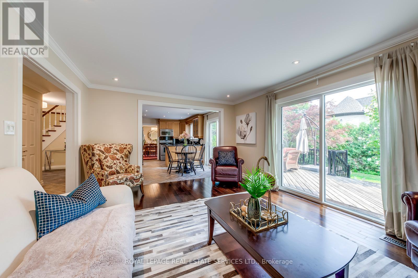 1504 Caulder Drive, Oakville, Ontario  L6J 5S9 - Photo 13 - W12332196