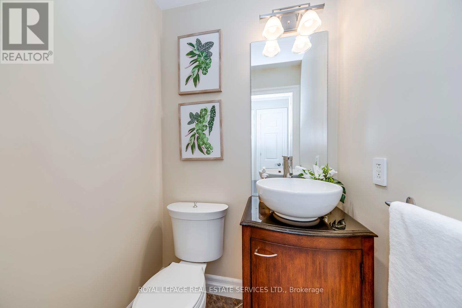 1504 Caulder Drive, Oakville, Ontario  L6J 5S9 - Photo 21 - W12332196