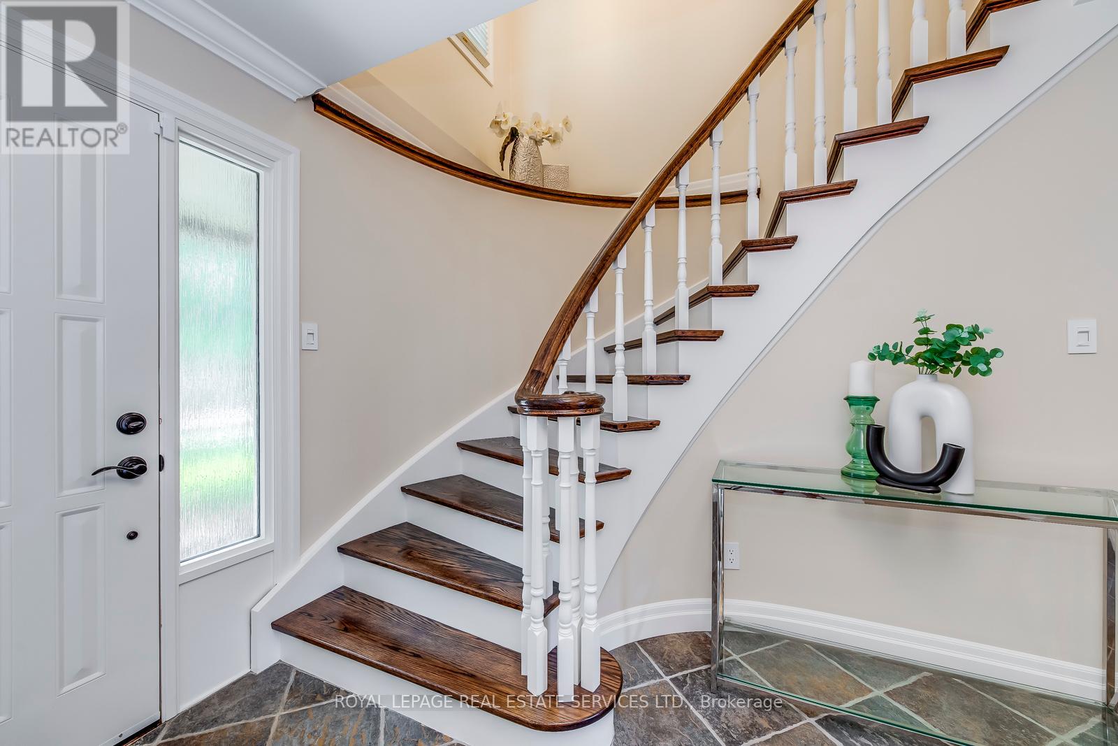 1504 Caulder Drive, Oakville, Ontario  L6J 5S9 - Photo 23 - W12332196