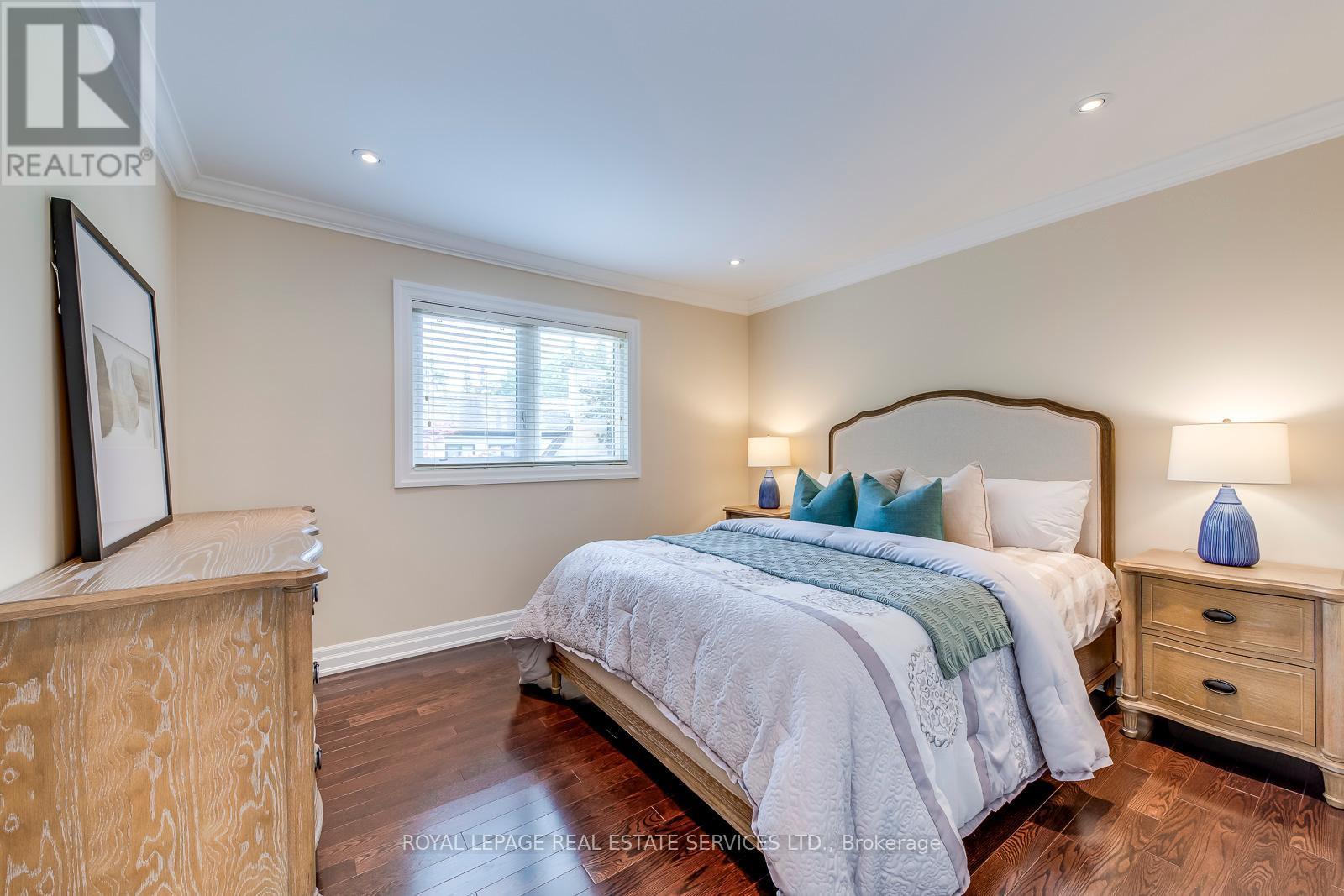 1504 Caulder Drive, Oakville, Ontario  L6J 5S9 - Photo 29 - W12332196