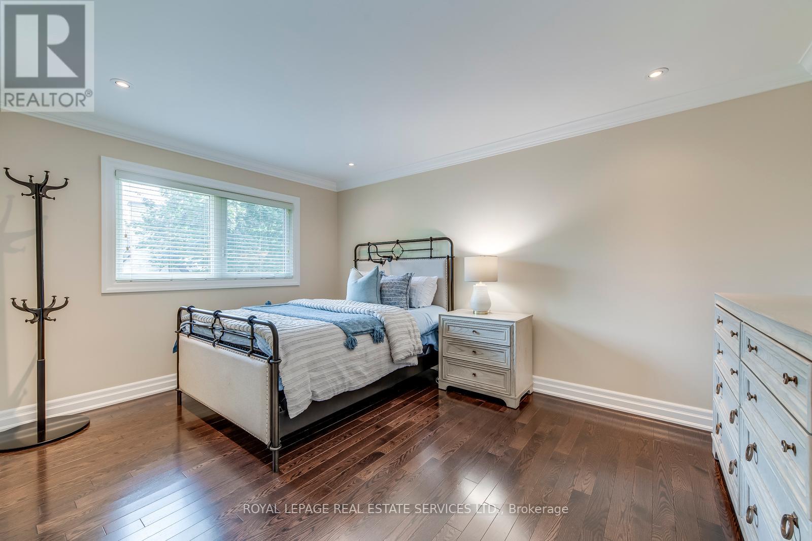 1504 Caulder Drive, Oakville, Ontario  L6J 5S9 - Photo 32 - W12332196