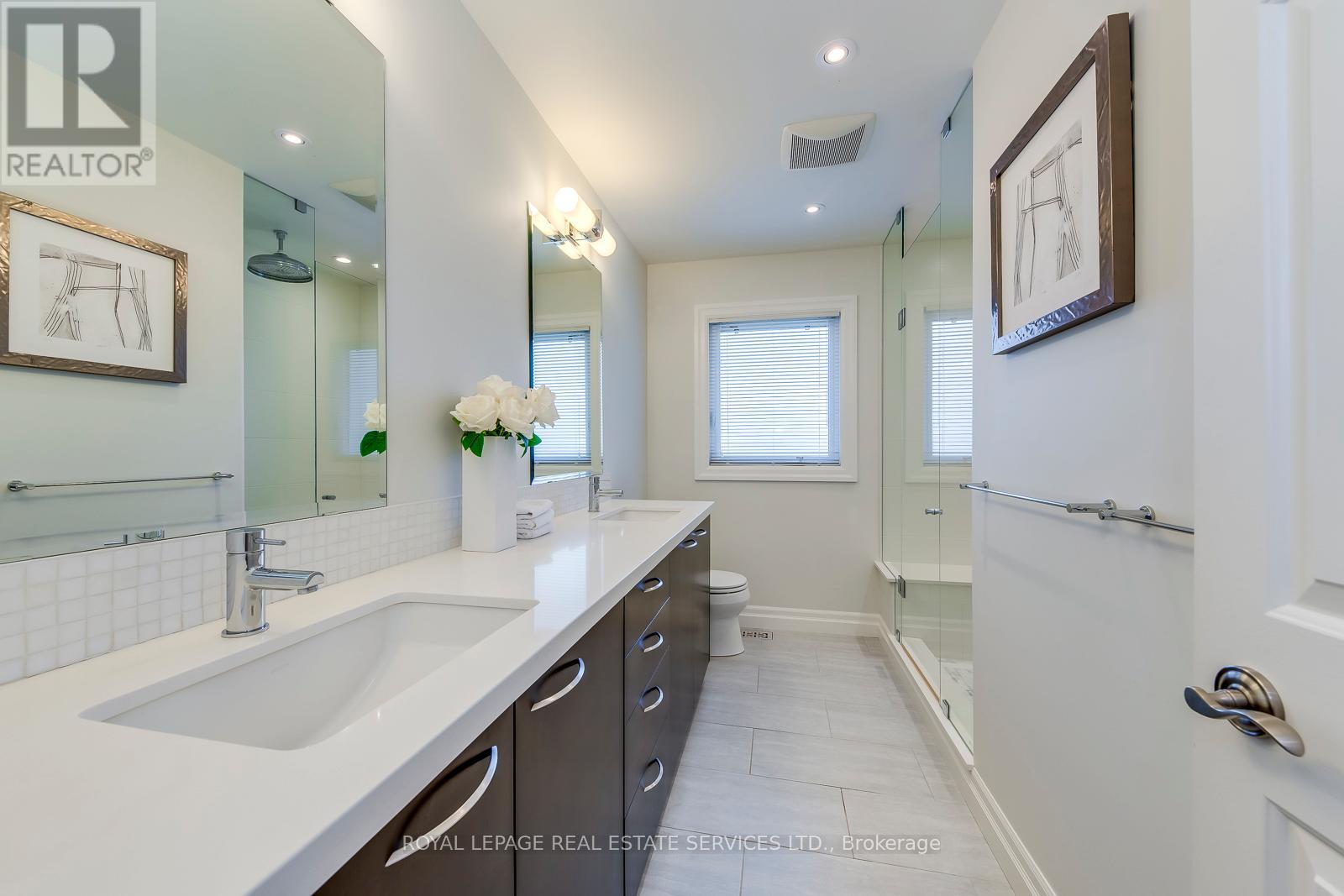 1504 Caulder Drive, Oakville, Ontario  L6J 5S9 - Photo 33 - W12332196