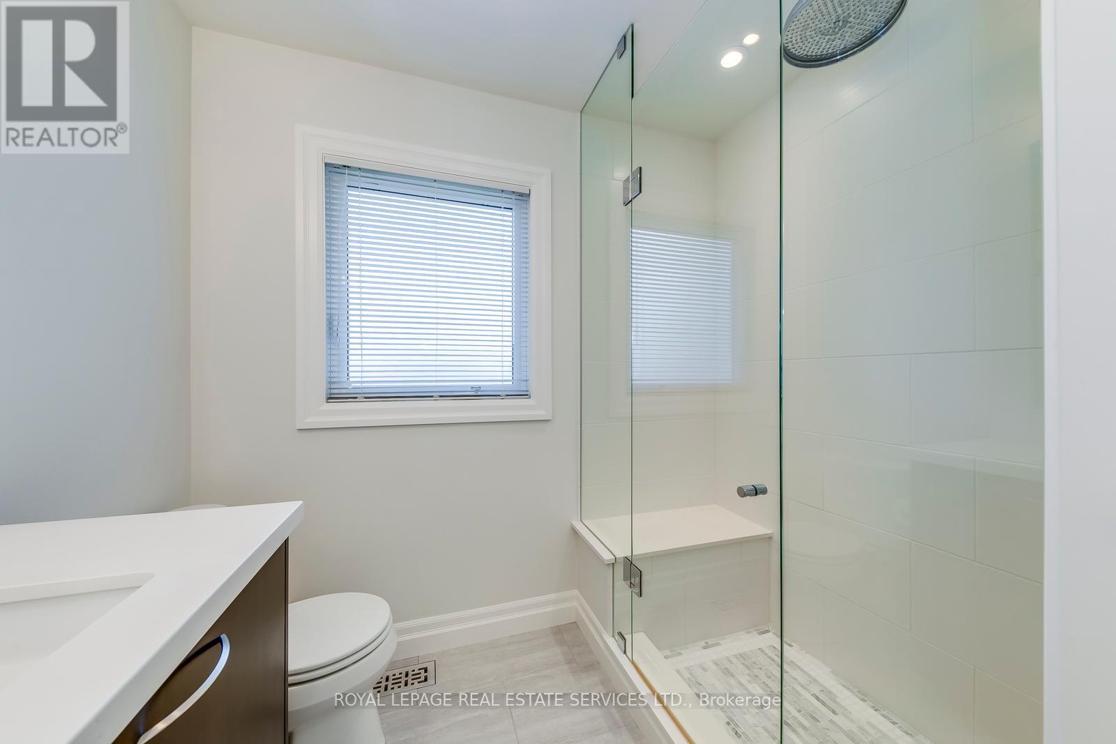 1504 Caulder Drive, Oakville, Ontario  L6J 5S9 - Photo 34 - W12332196