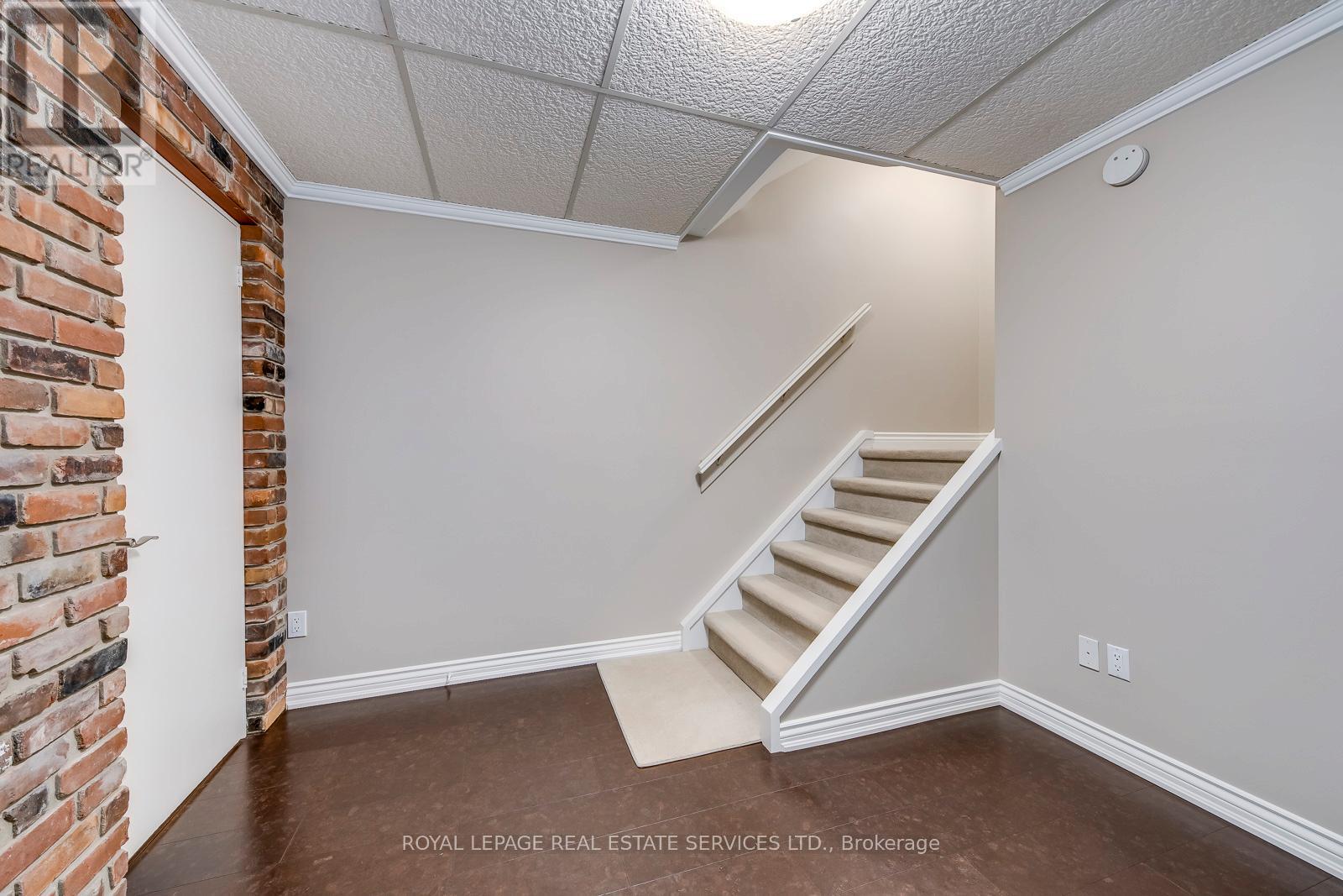 1504 Caulder Drive, Oakville, Ontario  L6J 5S9 - Photo 35 - W12332196