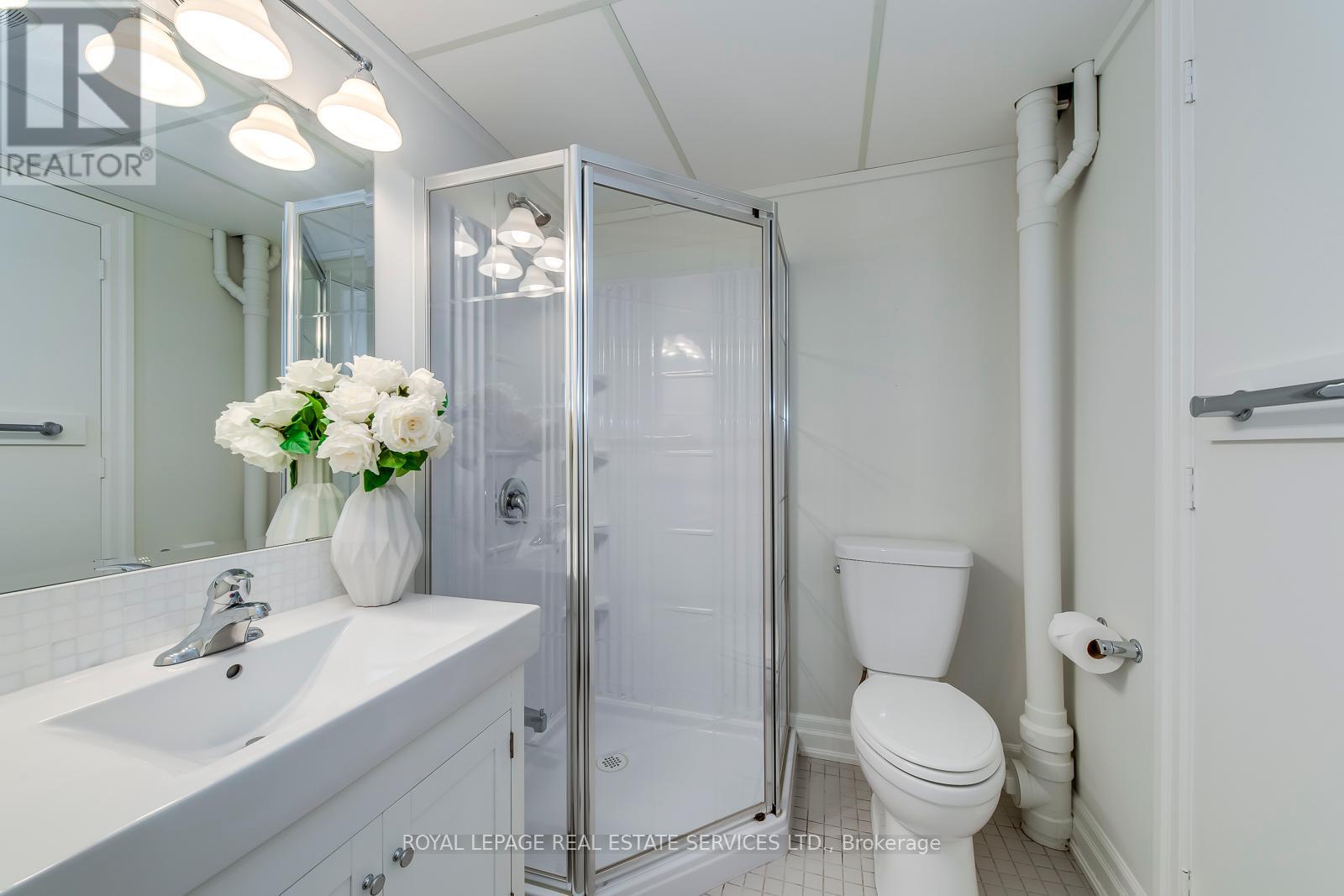 1504 Caulder Drive, Oakville, Ontario  L6J 5S9 - Photo 40 - W12332196