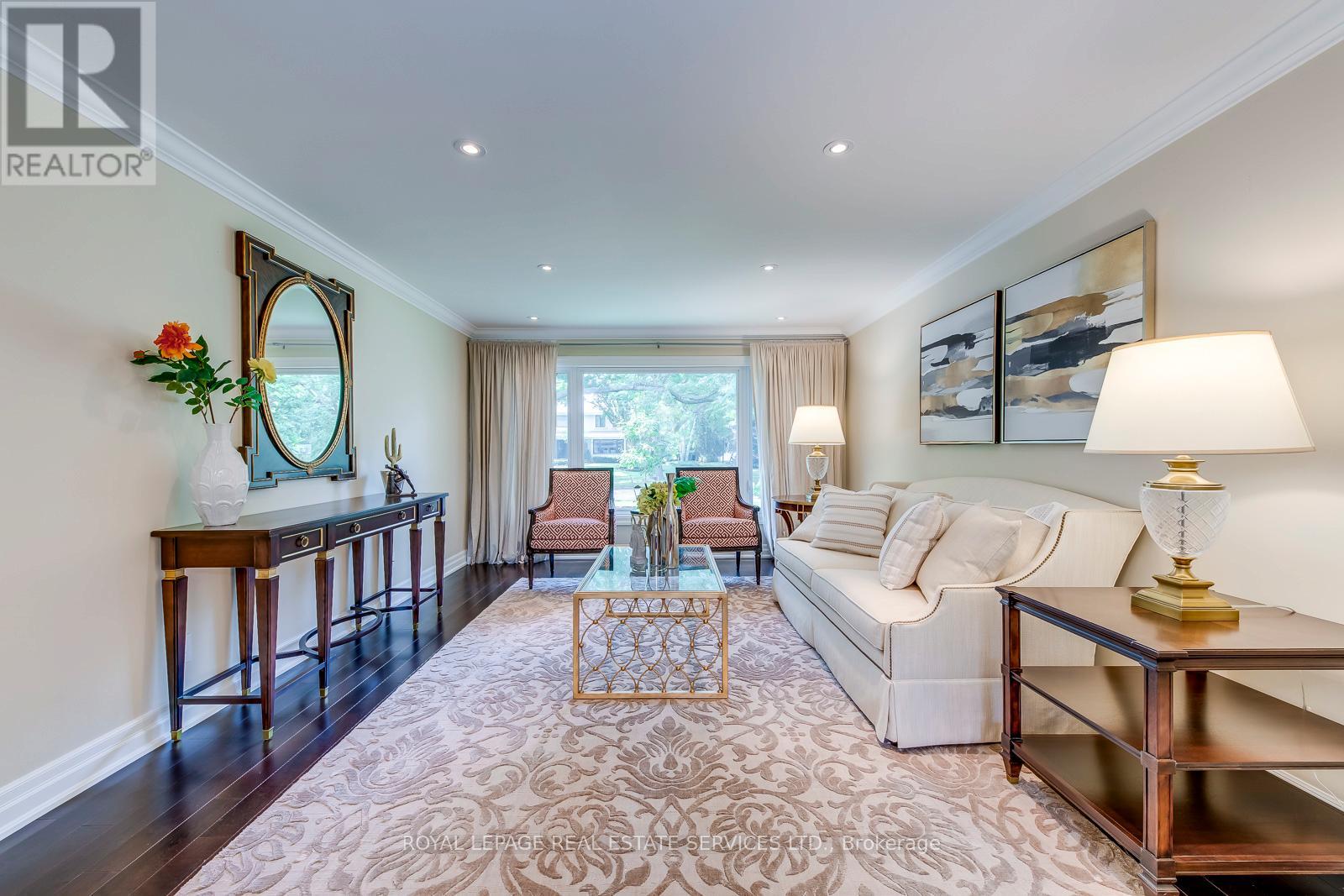 1504 Caulder Drive, Oakville, Ontario  L6J 5S9 - Photo 7 - W12332196