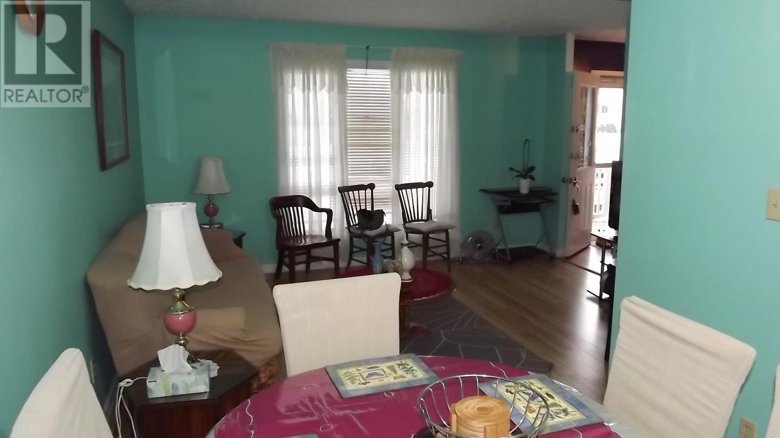 26 Hergott Ave, Elliot Lake, Ontario  P5A 3A8 - Photo 5 - SM250719