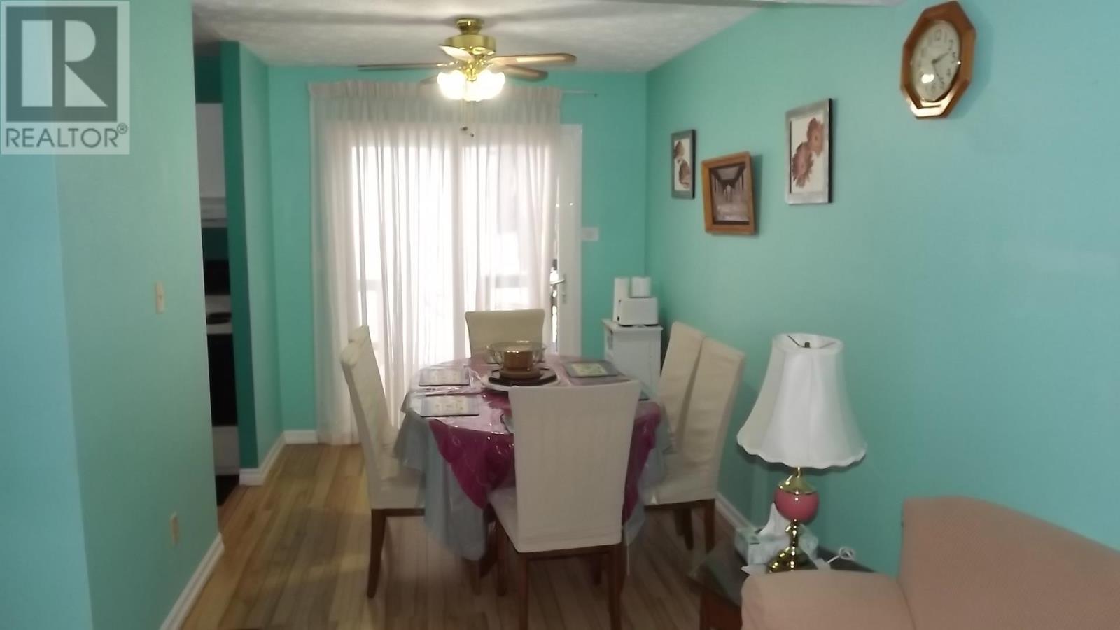 26 Hergott Ave, Elliot Lake, Ontario  P5A 3A8 - Photo 4 - SM250719