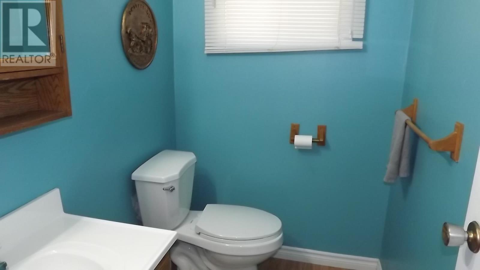 26 Hergott Ave, Elliot Lake, Ontario  P5A 3A8 - Photo 9 - SM250719