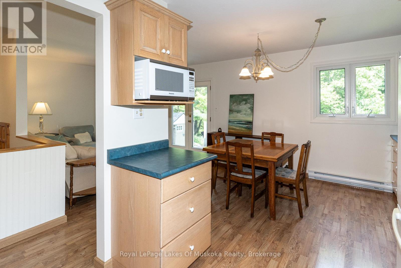 21 Harris Street, Muskoka Lakes, Ontario  P0B 1J0 - Photo 15 - X12332237