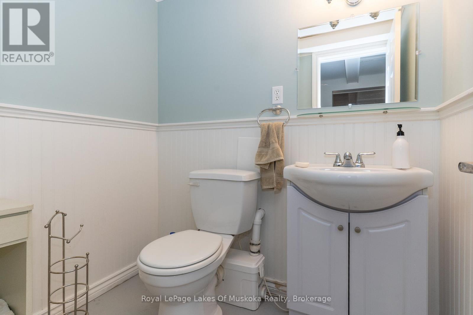 21 Harris Street, Muskoka Lakes, Ontario  P0B 1J0 - Photo 26 - X12332237