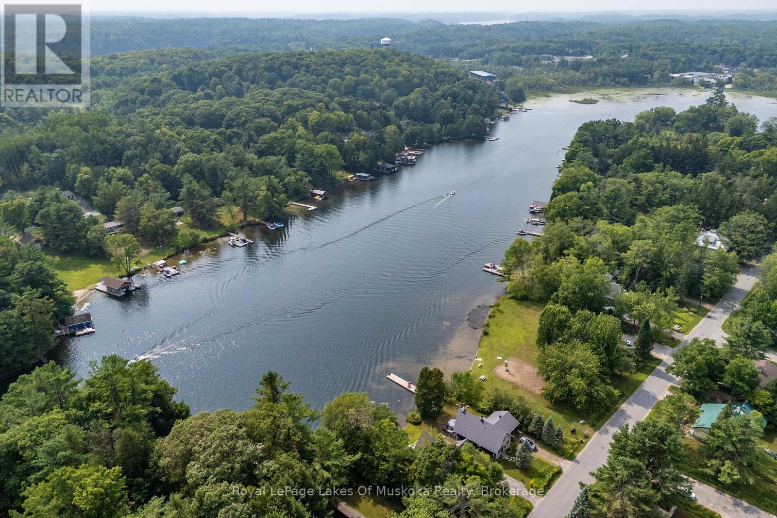 21 Harris Street, Muskoka Lakes, Ontario  P0B 1J0 - Photo 5 - X12332237