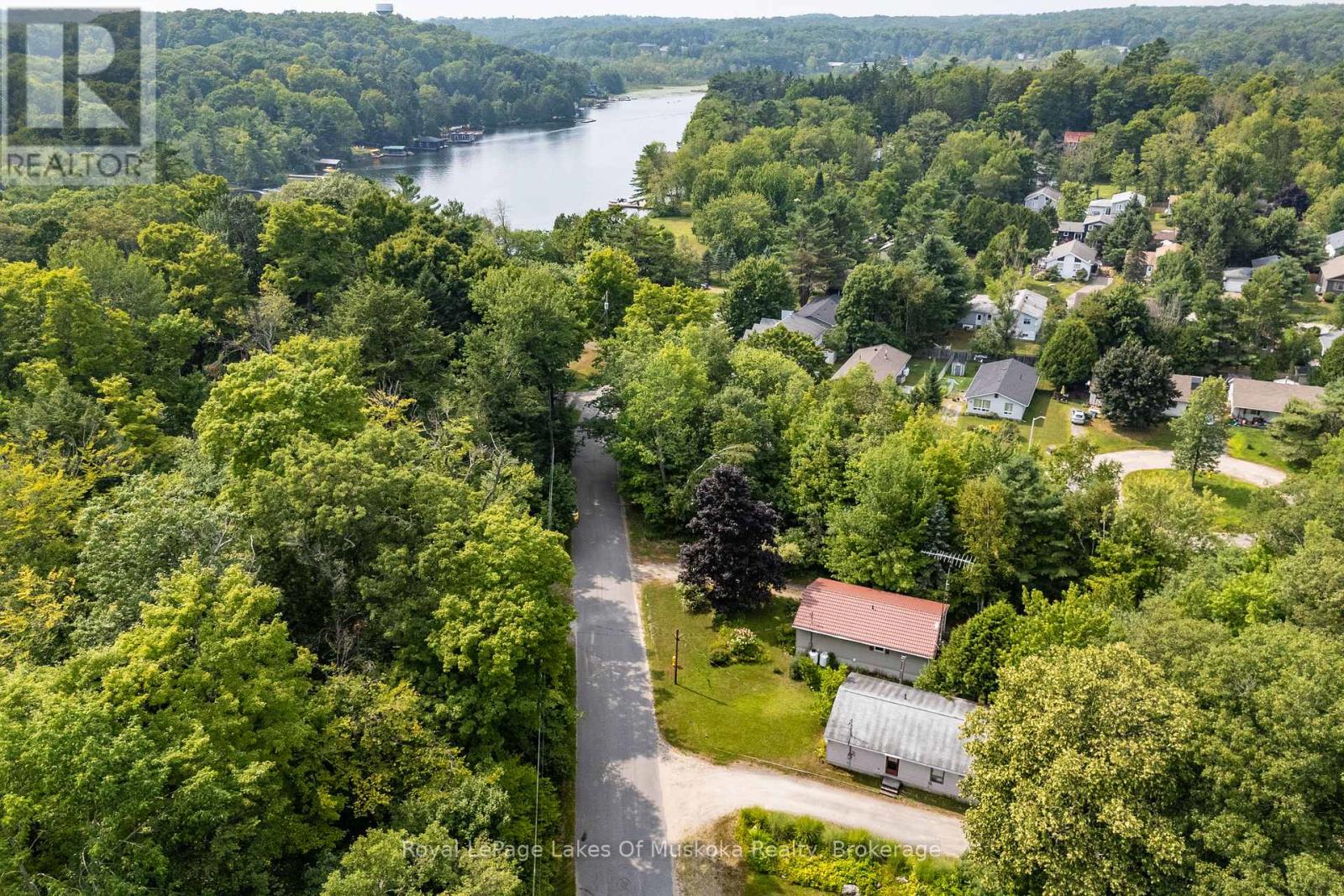 21 Harris Street, Muskoka Lakes, Ontario  P0B 1J0 - Photo 6 - X12332237