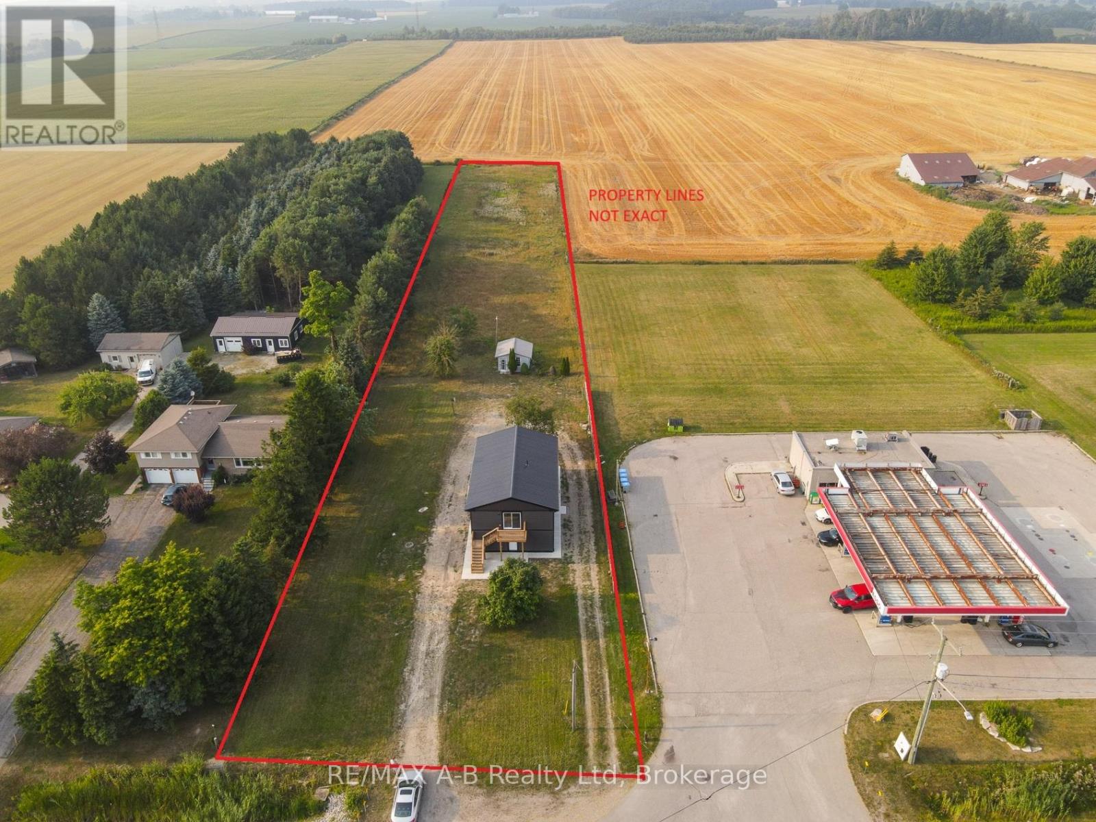 2274 34 Line, Perth East, Ontario  N0B 2P0 - Photo 2 - X12332267