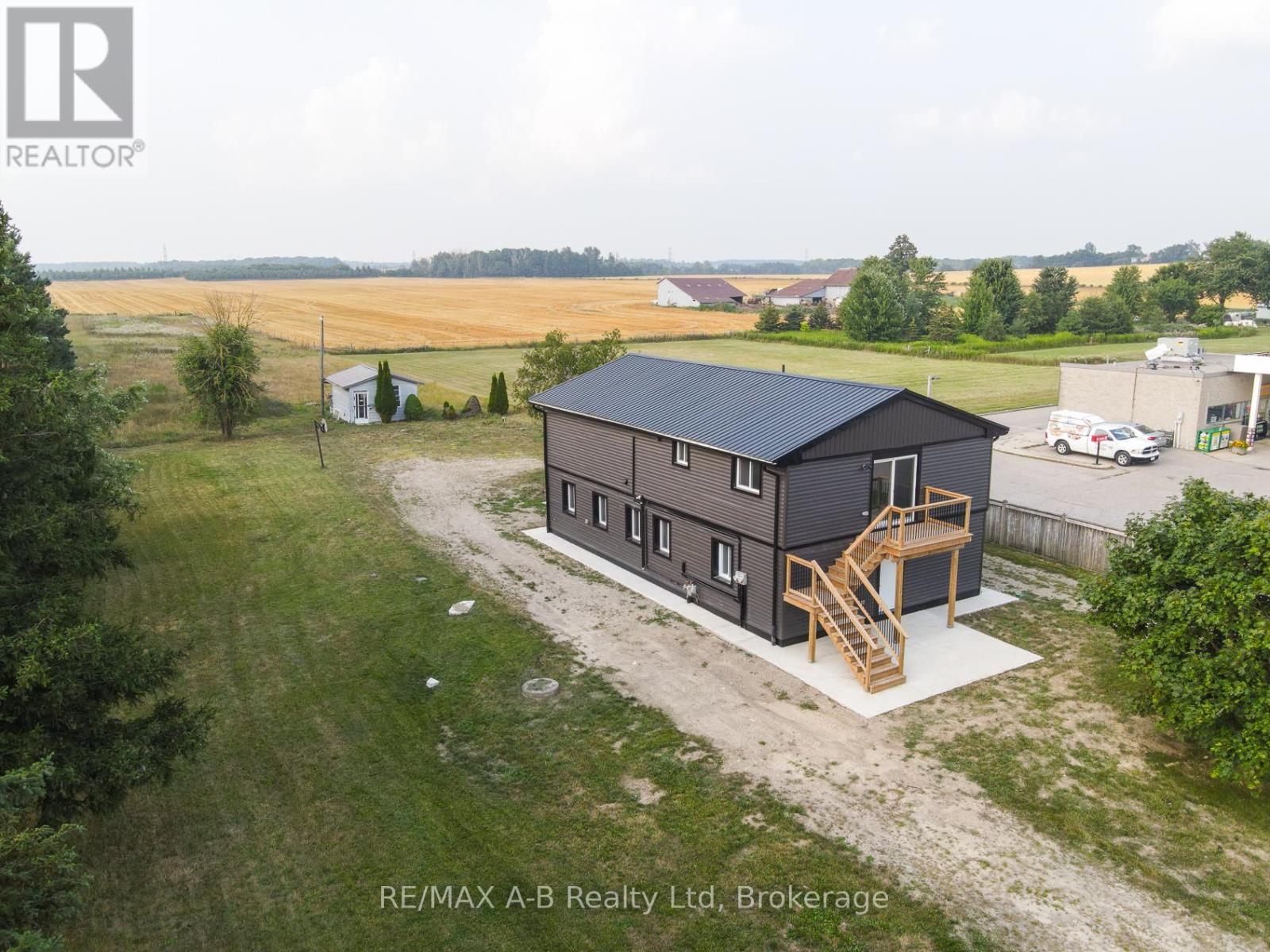 2274 34 Line, Perth East, Ontario  N0B 2P0 - Photo 7 - X12332267