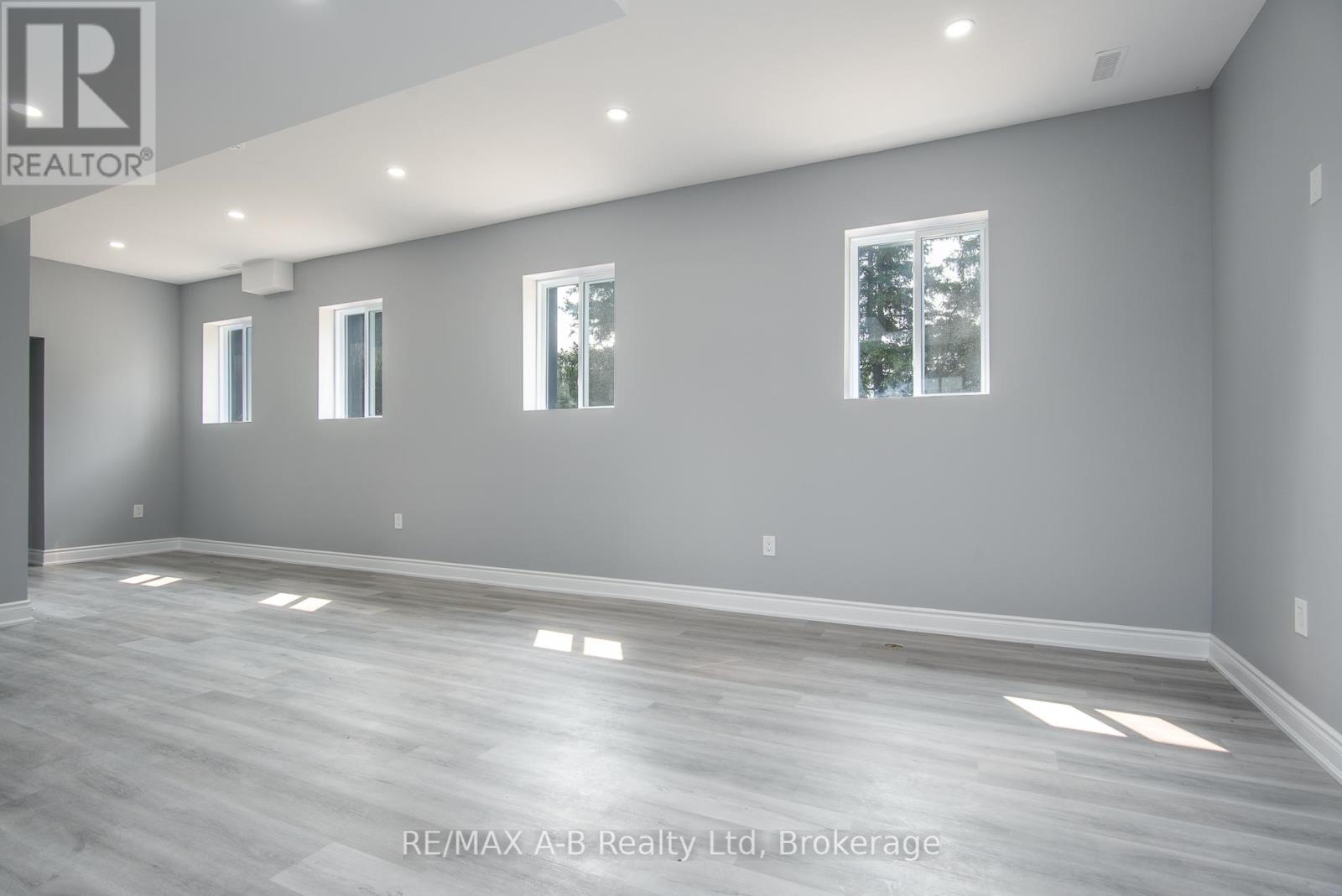 2274 34 Line, Perth East, Ontario  N0B 2P0 - Photo 9 - X12332267
