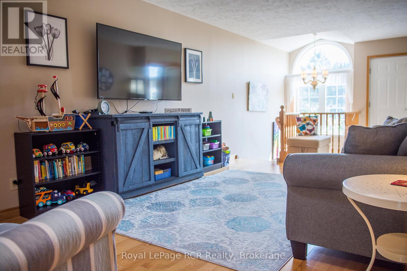 872 9th A East Avenue, Owen Sound, Ontario  N4K 6Y6 - Photo 3 - X12332269