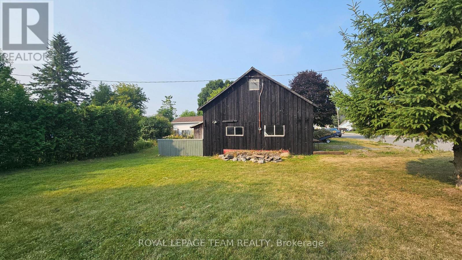 24 Mercer Street, Mississippi Mills, Ontario  K0A 1A0 - Photo 23 - X12205163