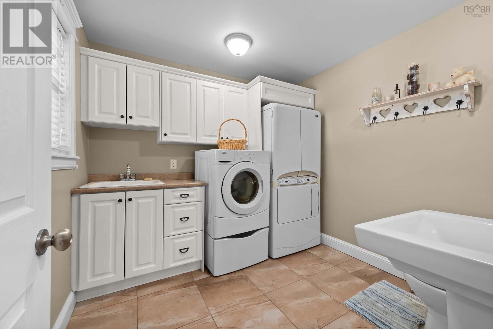 13155 Highway 215, Rines Creek, Nova Scotia  B0N 2H0 - Photo 18 - 202424951