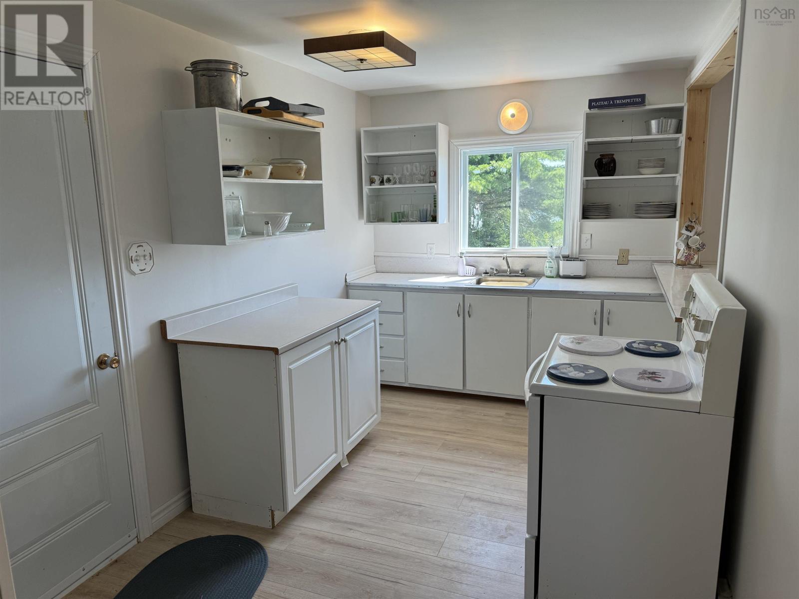 16 Woodside Drive, Waterside, Nova Scotia  B0K 1H0 - Photo 3 - 202510565