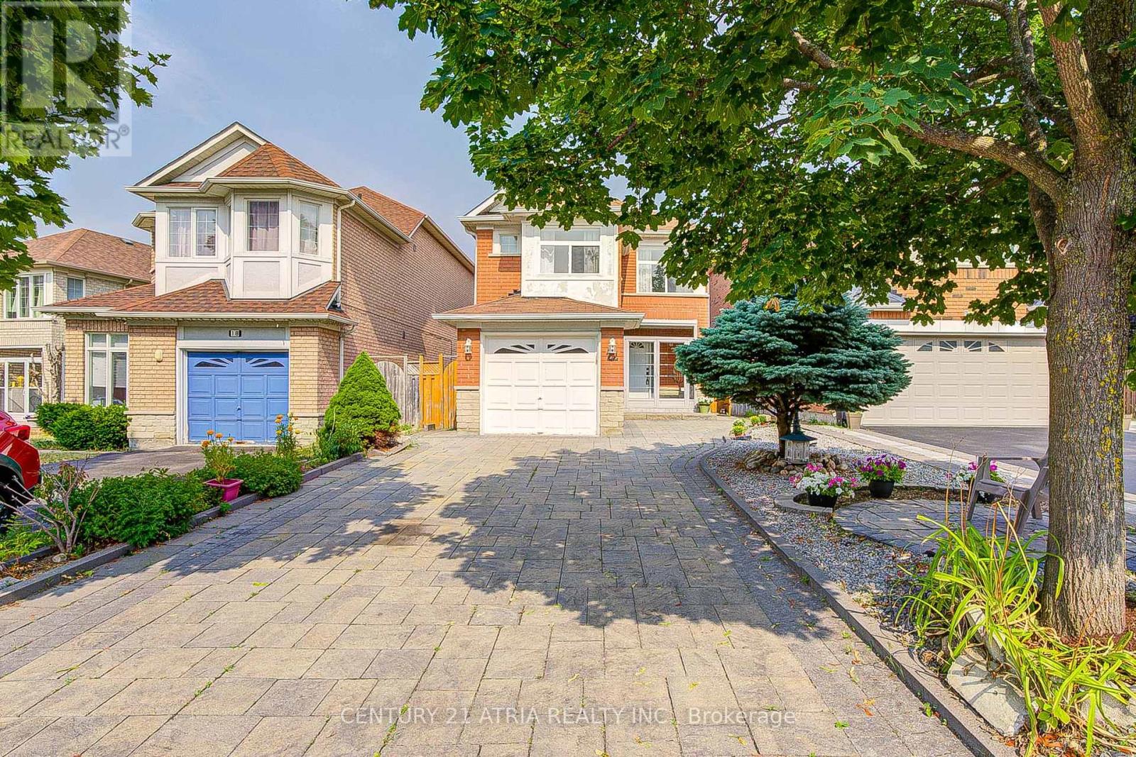 Property at 22 PENINSULA CRESCENT image 2