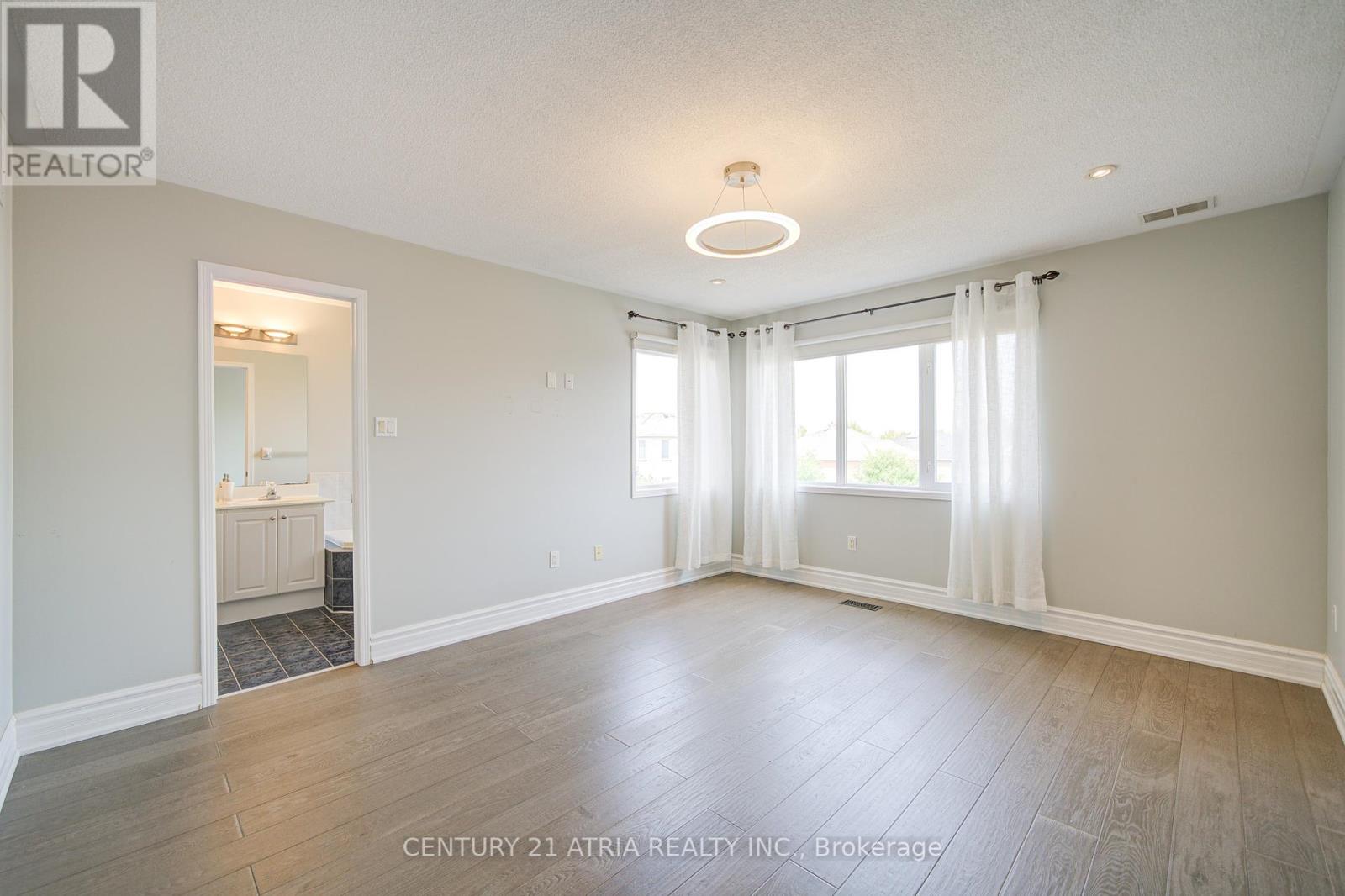 22 Peninsula Crescent, Richmond Hill, Ontario  L4S 1T9 - Photo 20 - N12325597