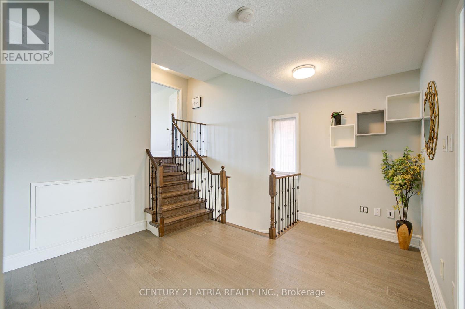 22 Peninsula Crescent, Richmond Hill, Ontario  L4S 1T9 - Photo 19 - N12325597