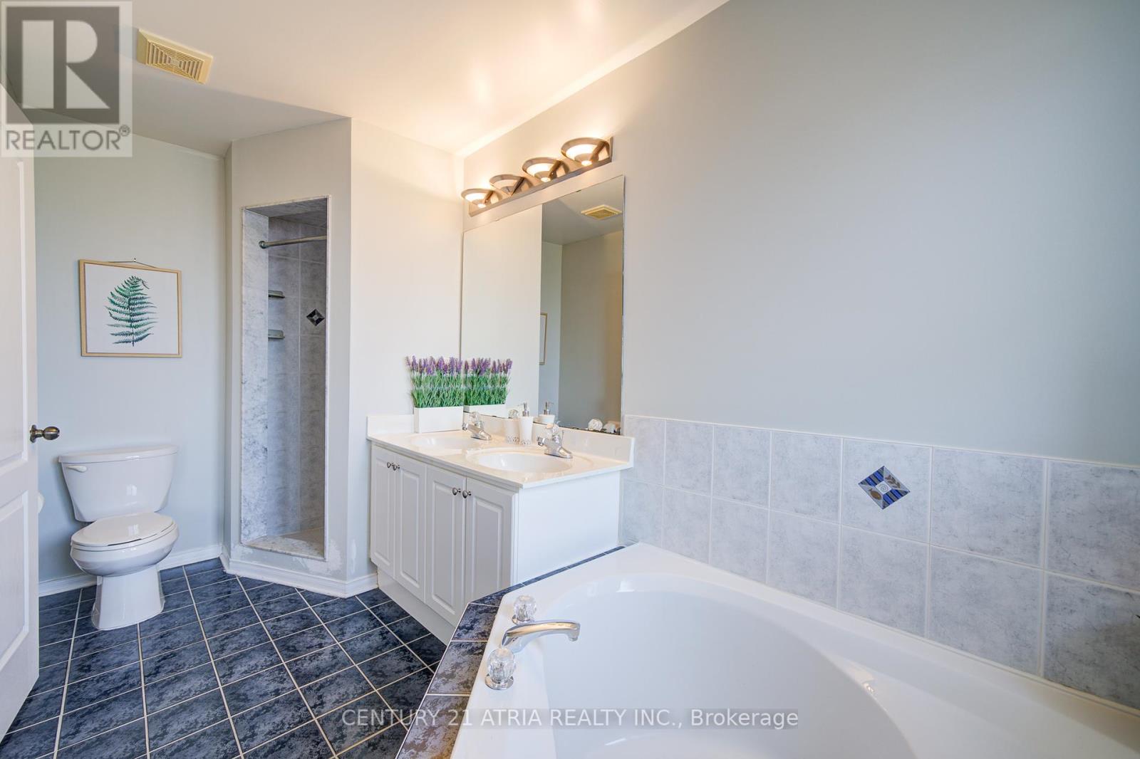 22 Peninsula Crescent, Richmond Hill, Ontario  L4S 1T9 - Photo 25 - N12325597