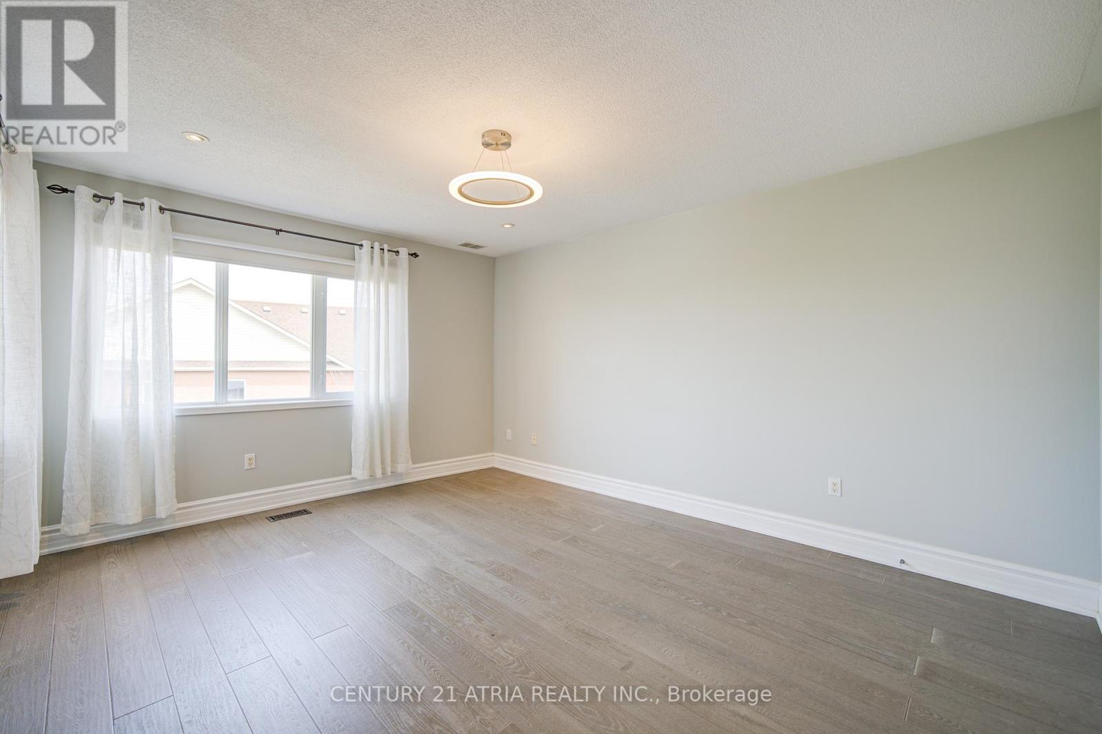 22 Peninsula Crescent, Richmond Hill, Ontario  L4S 1T9 - Photo 22 - N12325597