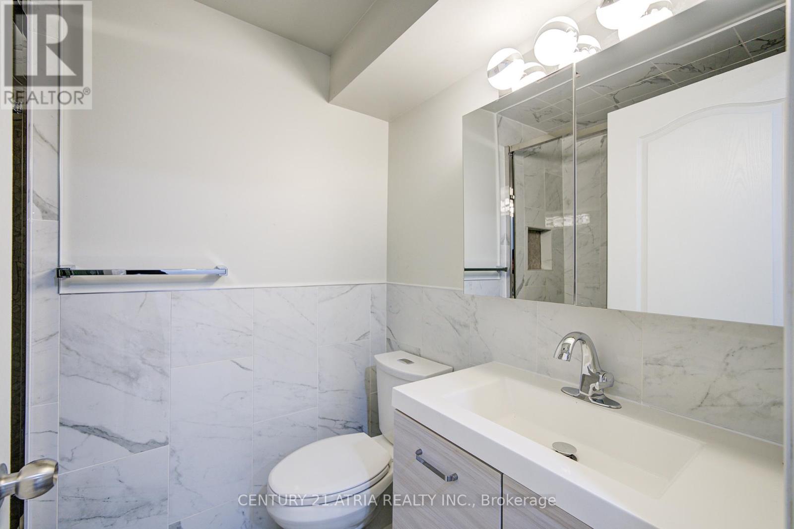 22 Peninsula Crescent, Richmond Hill, Ontario  L4S 1T9 - Photo 42 - N12325597