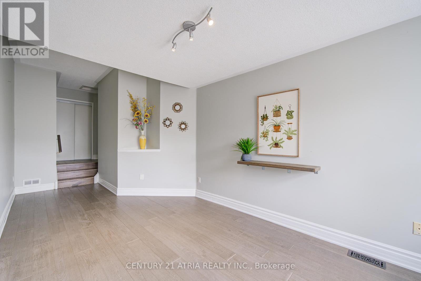 22 Peninsula Crescent, Richmond Hill, Ontario  L4S 1T9 - Photo 29 - N12325597